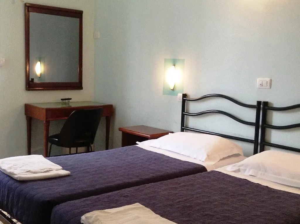 Hotel Bernheof Genoa