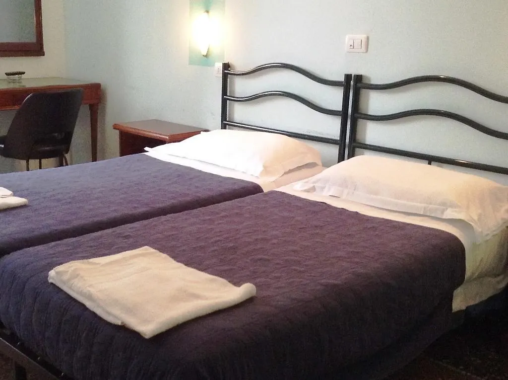 Hotel Bernheof Genoa